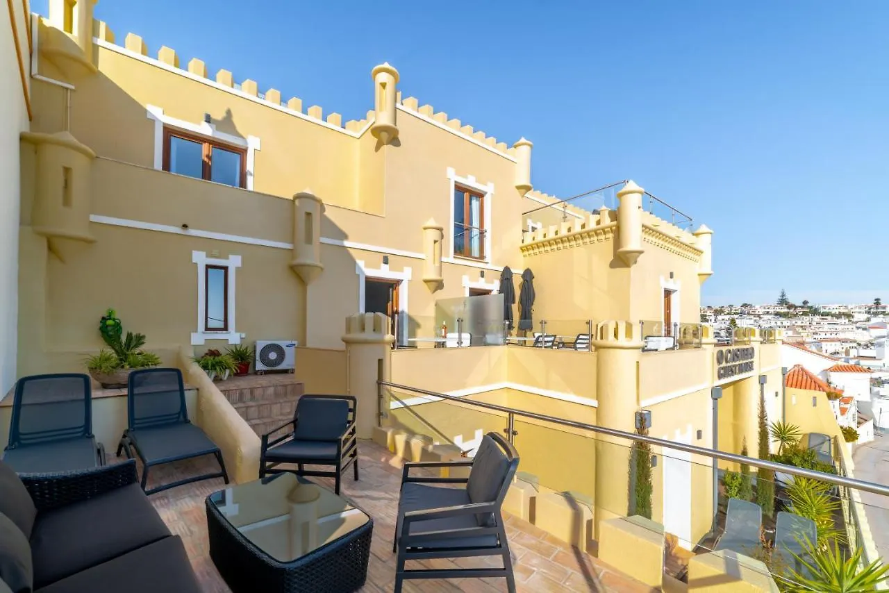 Castelo Guest House Карвоейру