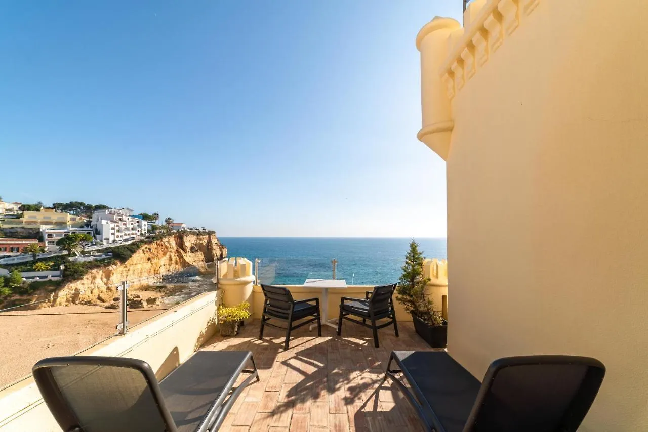 Castelo Guest House Карвоейру